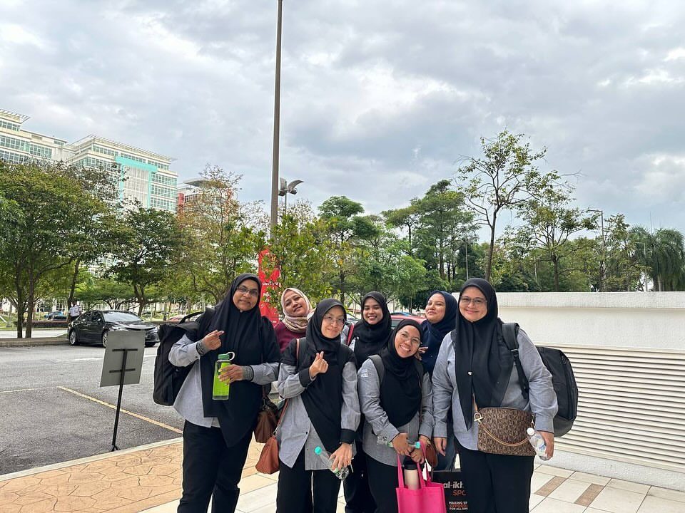 KELAS TA ACADEMY — 1