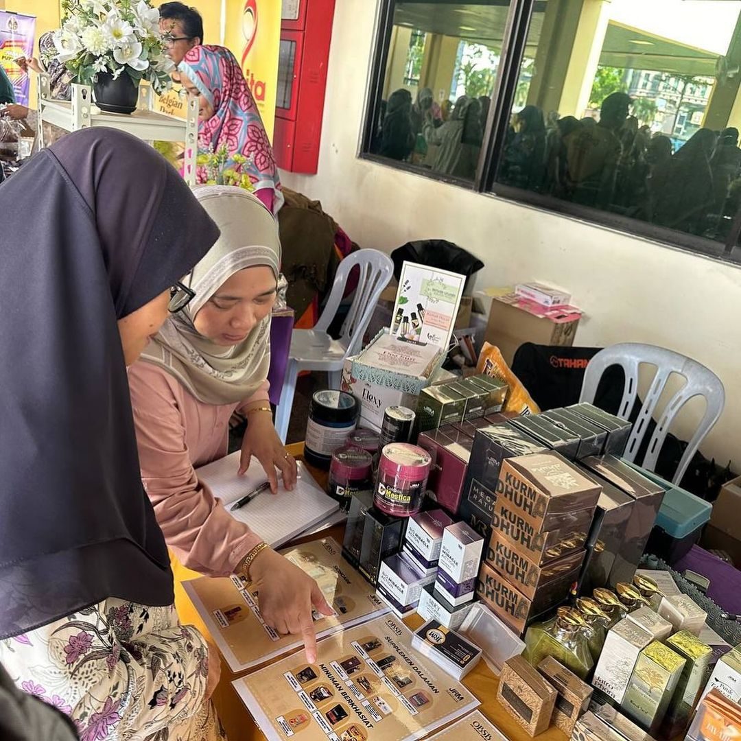Hari Jualan Puspanita — 4