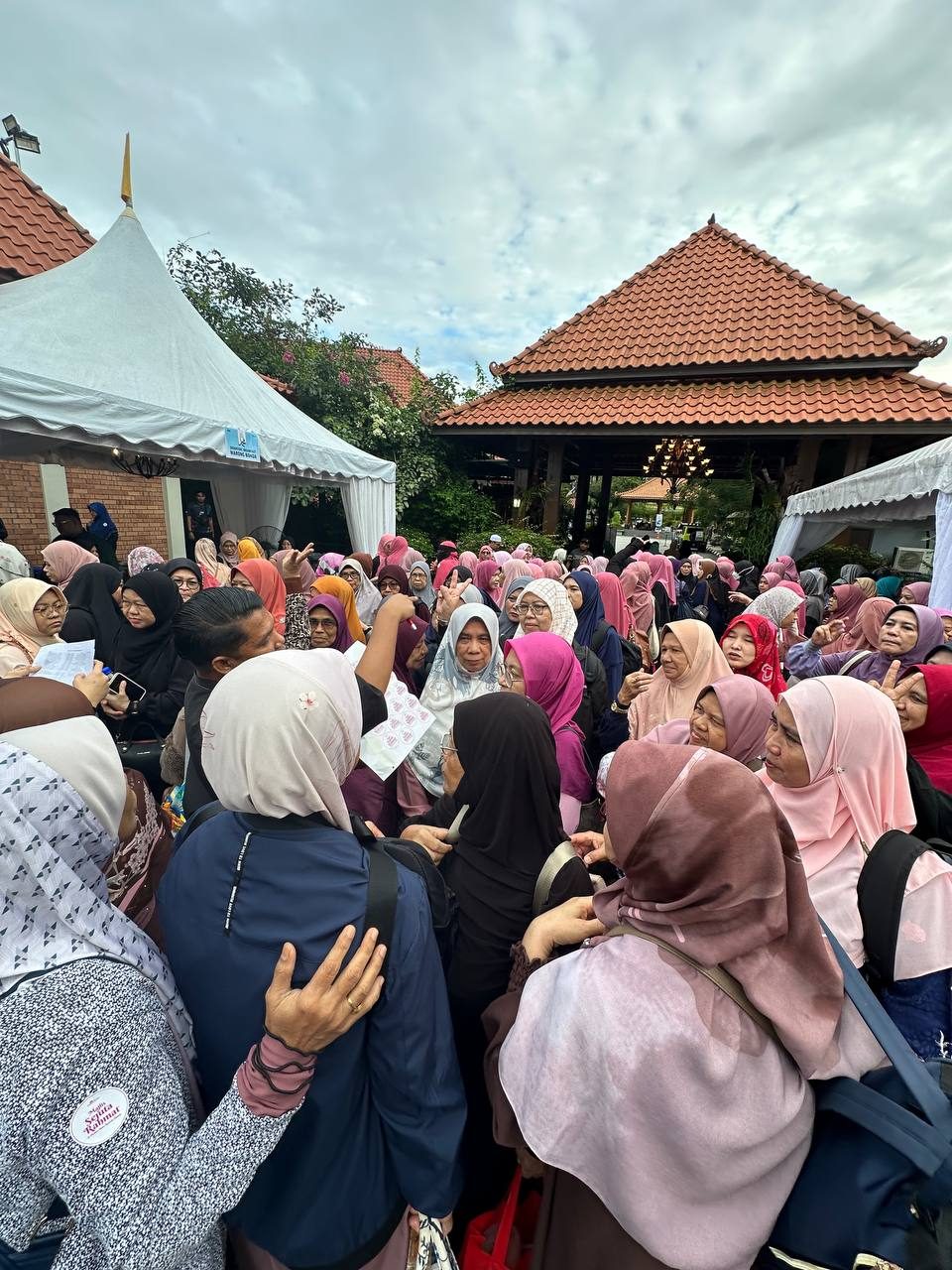 Rombongan JRMbisobbonar ke Rumah Hutan Terapi Alam untuk Program Sejuta Rahmat — 3