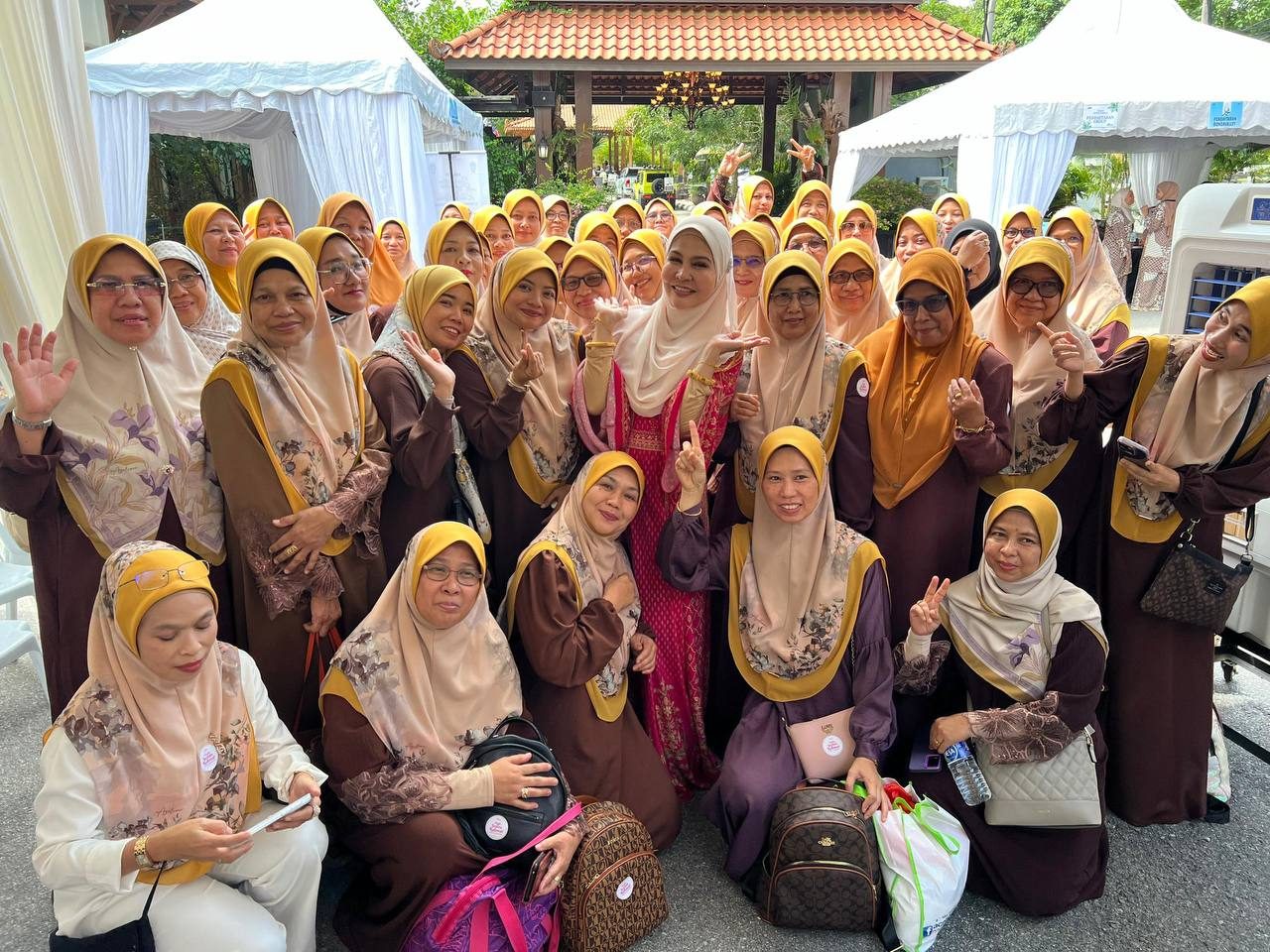 Rombongan JRMbisobbonar ke Rumah Hutan Terapi Alam untuk Program Sejuta Rahmat — 5
