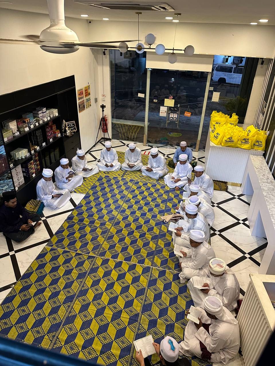 Majlis Bacaan Doa Selamat dan Solat Berjemaah di Outlet JRM Holistik Negeri Sembilan — 8