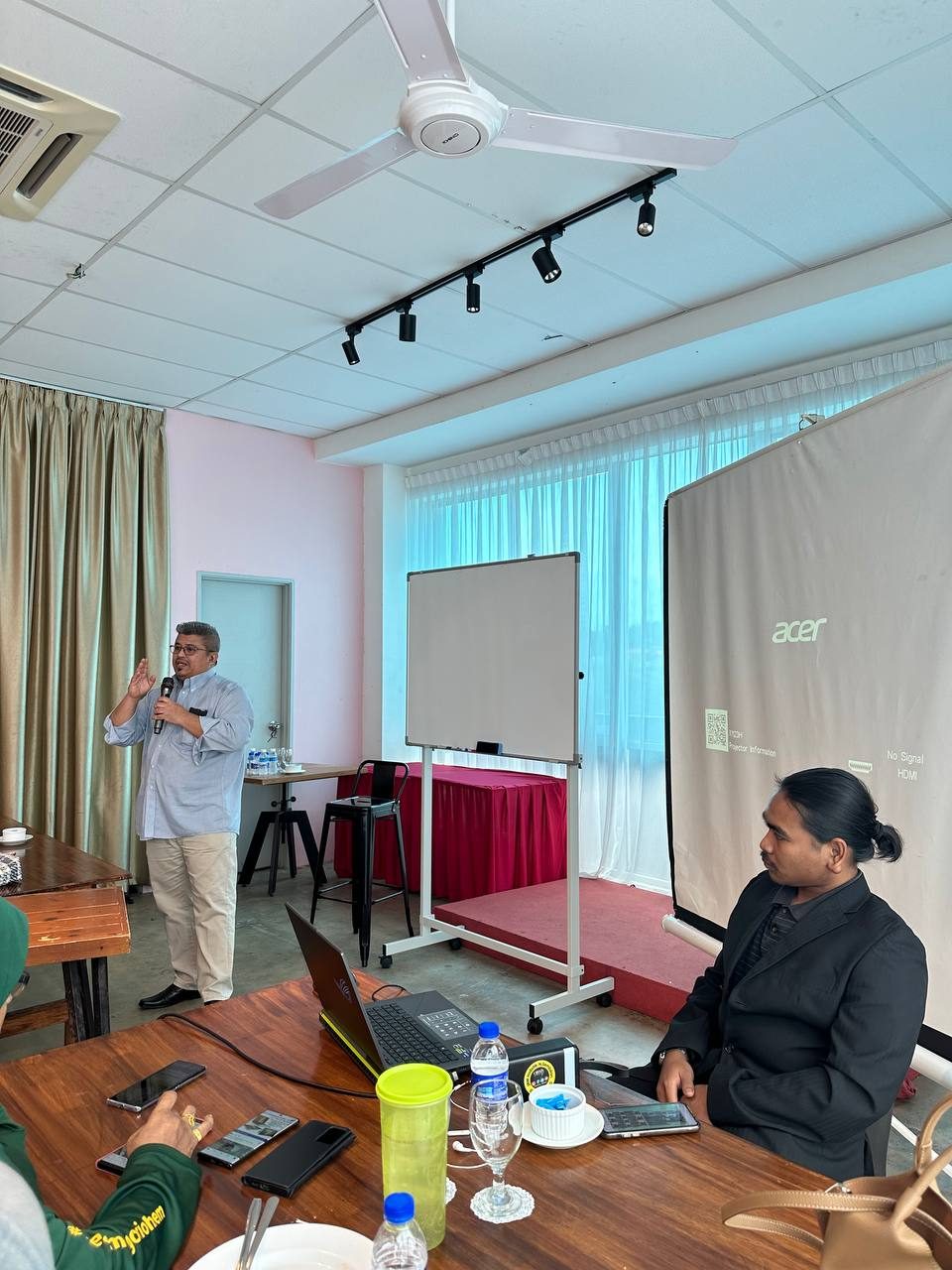 Kelas Whitelist dan Editing Video bersama Coach Maxx 11 Januari 2025 — 14