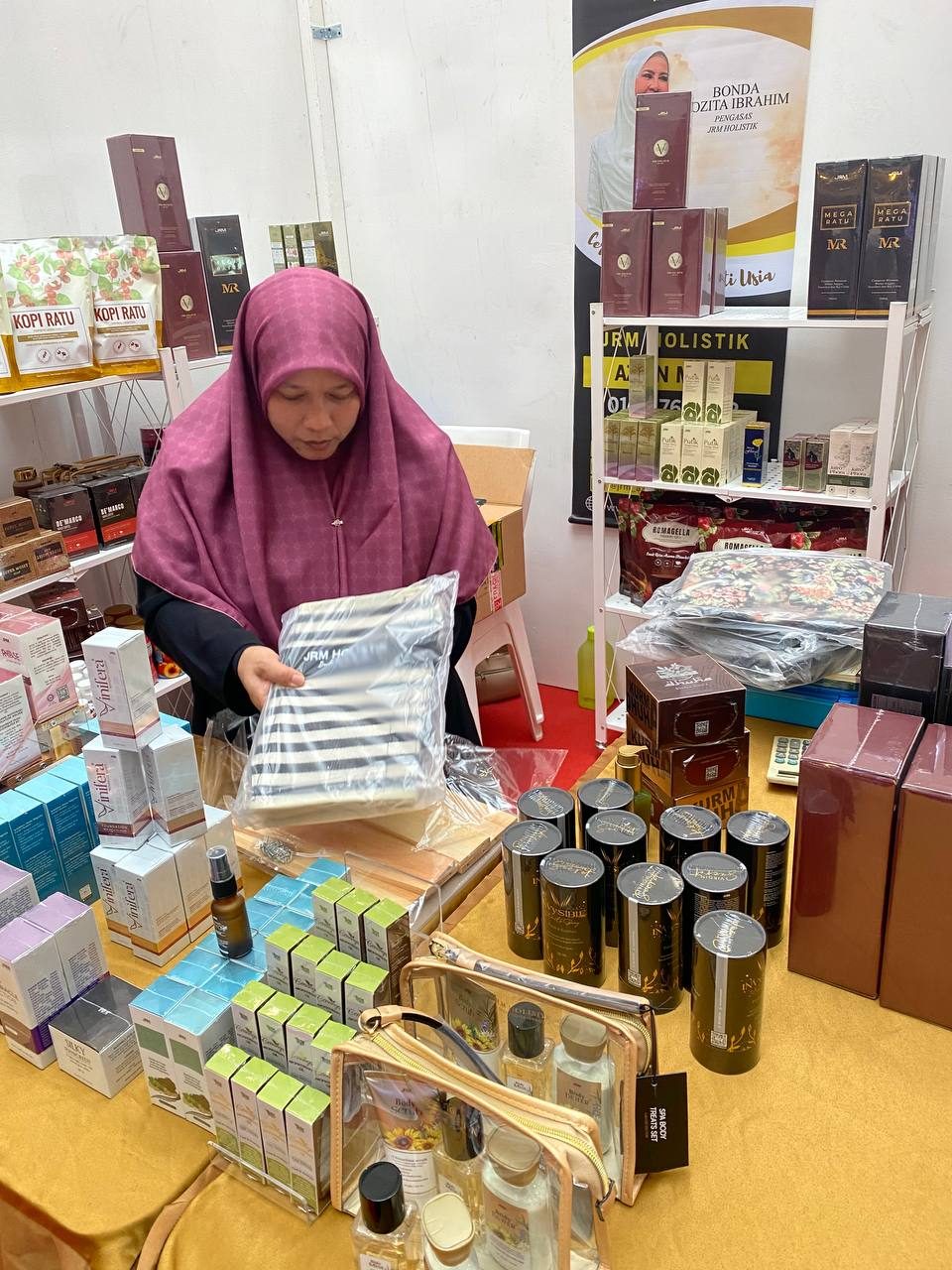 Pembukaan Booth JRM Holistik sempena Festival Pengantin Mydin Mall Seremban 2 — 5
