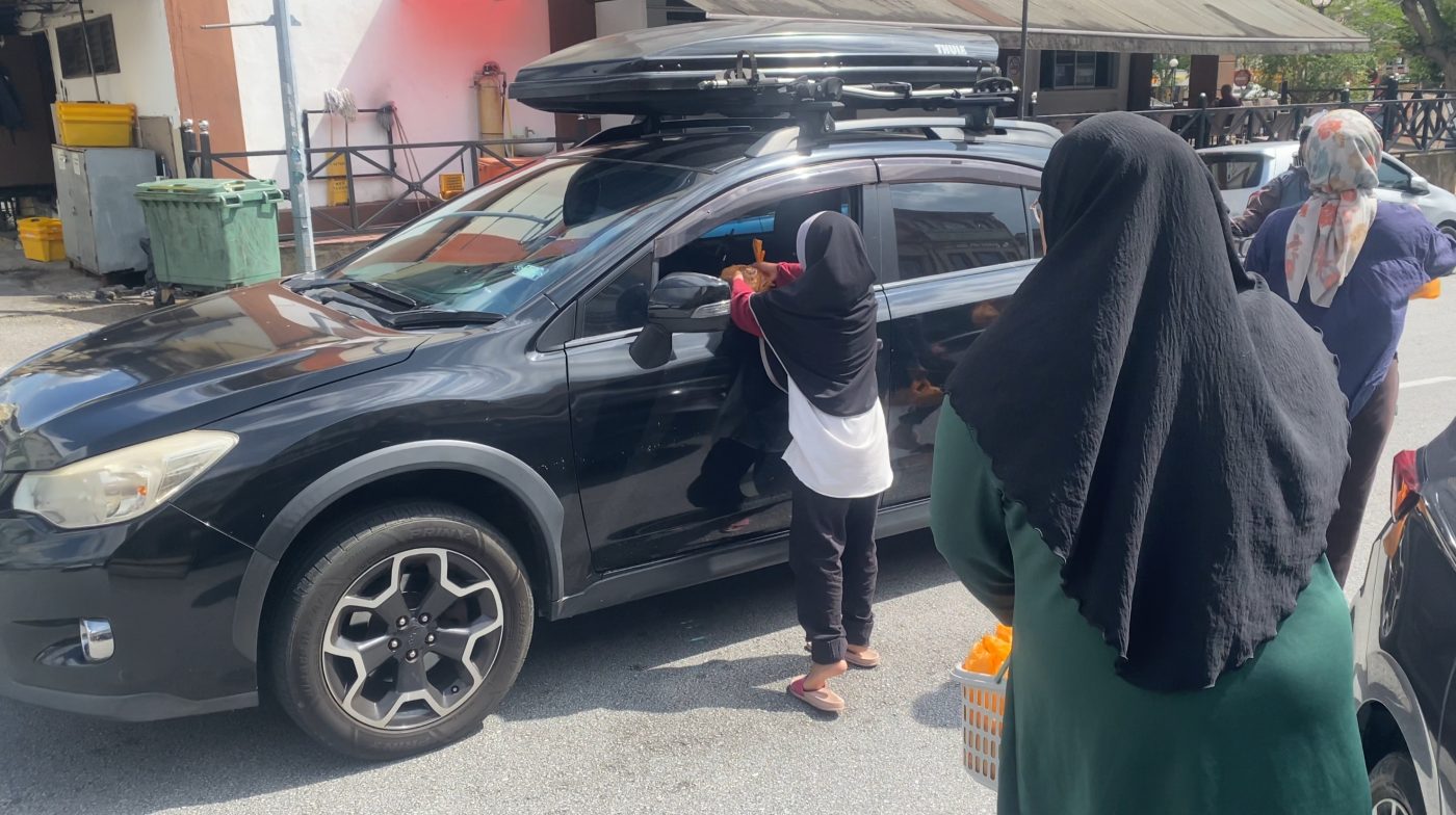 CSR Edaran Bubur Lambuk Anjuran OBSB di Outlet JRM Negeri Sembilan 14 Mac 2025 — 16