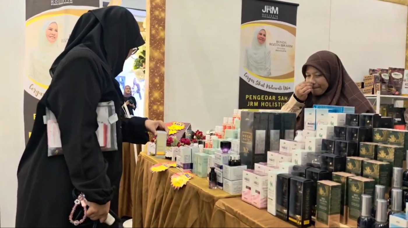 Booth Pengedar, Puan Azlin Musa sempena Festival Pengantin di AEON Mall Nilai 13 Mei Hingga 18 Mei 2025 — 3