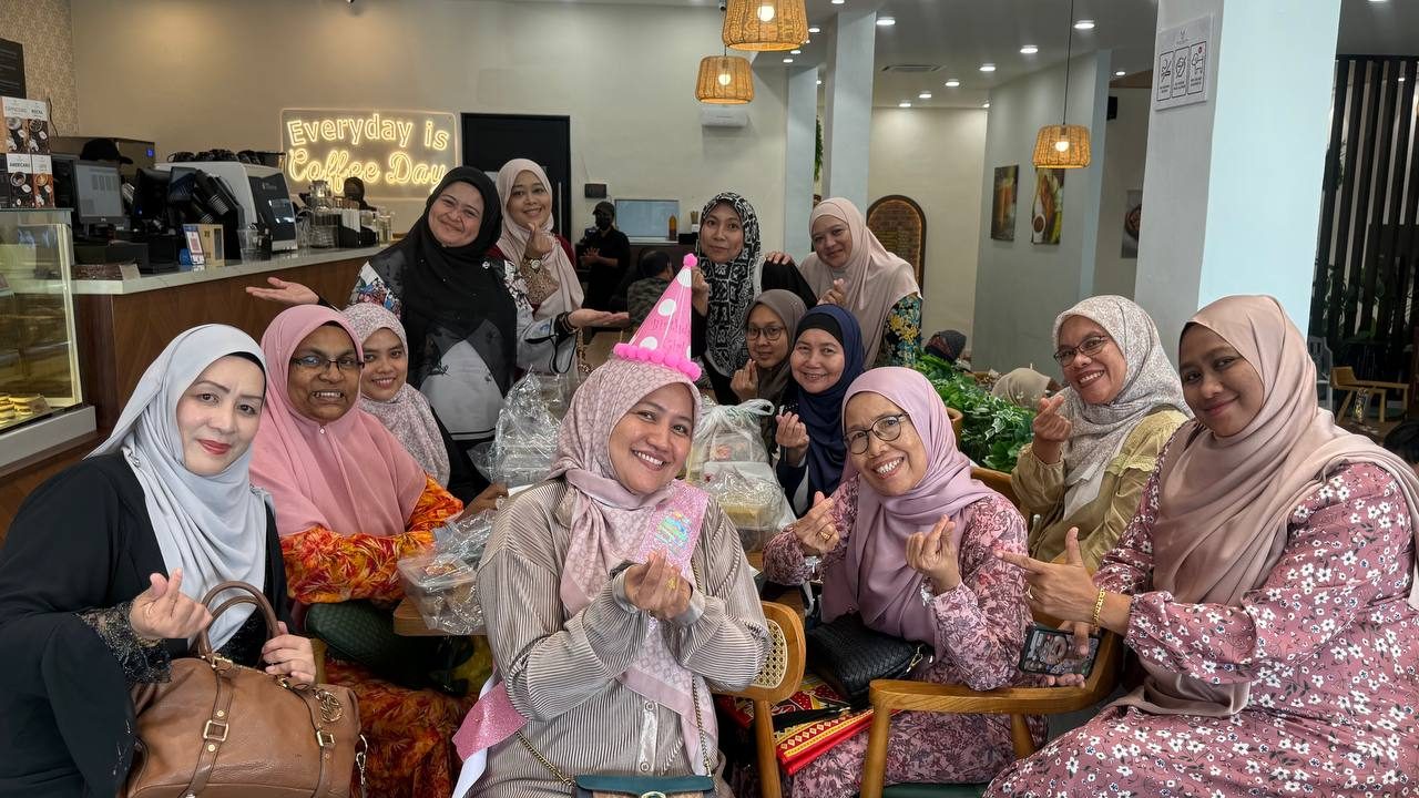 Sambutan Hari Lahir Stokis JRMNS, Puan Hajah Nazatul Azlin daripada Teamnogori Ohsem — 1