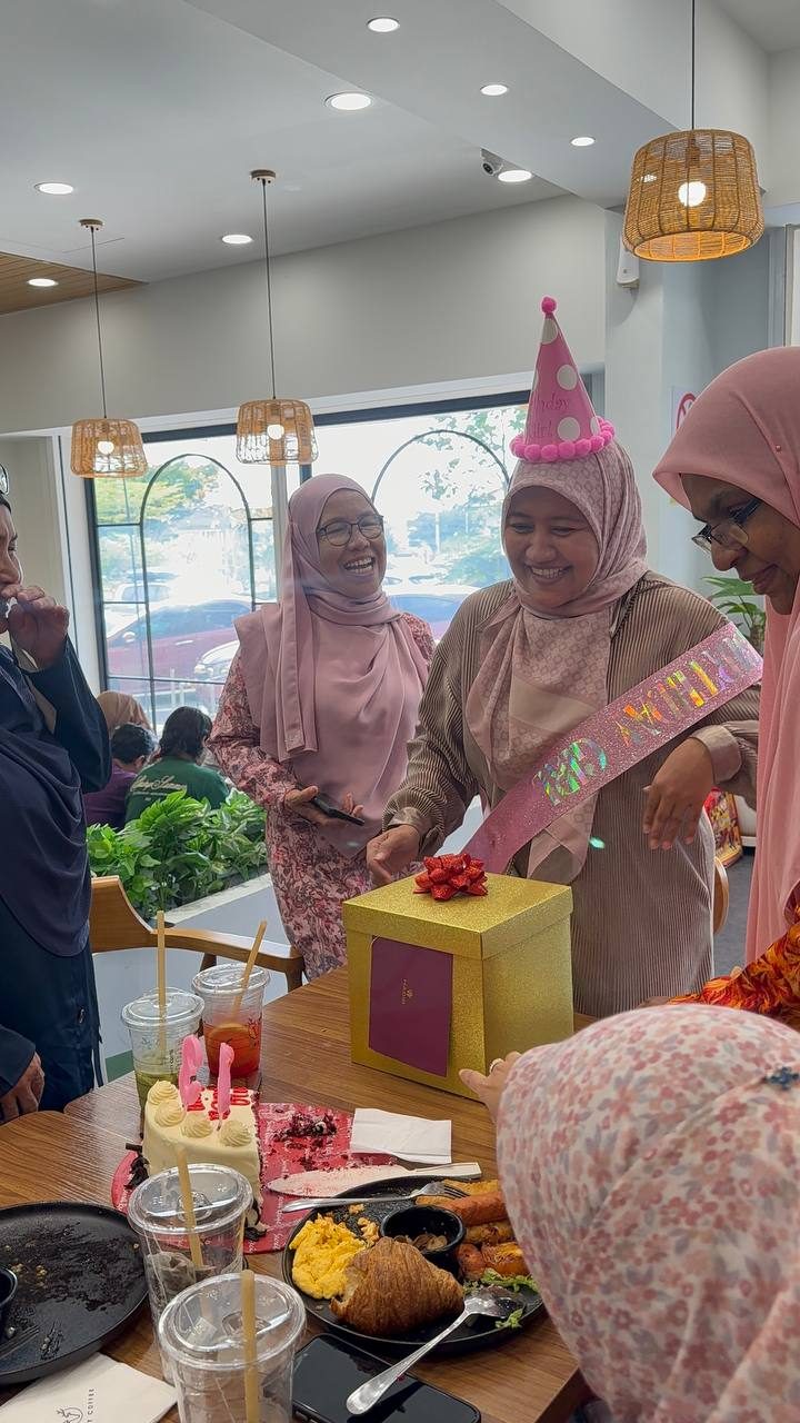 Sambutan Hari Lahir Stokis JRMNS, Puan Hajah Nazatul Azlin daripada Teamnogori Ohsem — 4