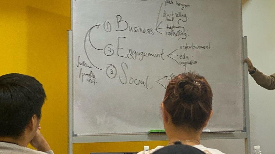 Kelas Content Booster Abang Naz