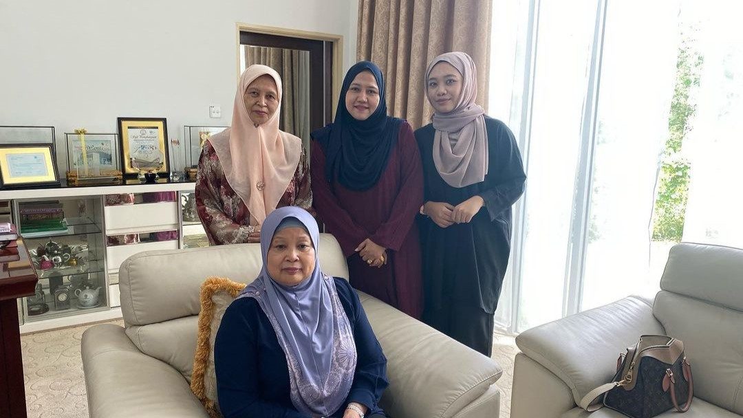 Meeting bersama YM Raja Datin Dato Seri Salbiah