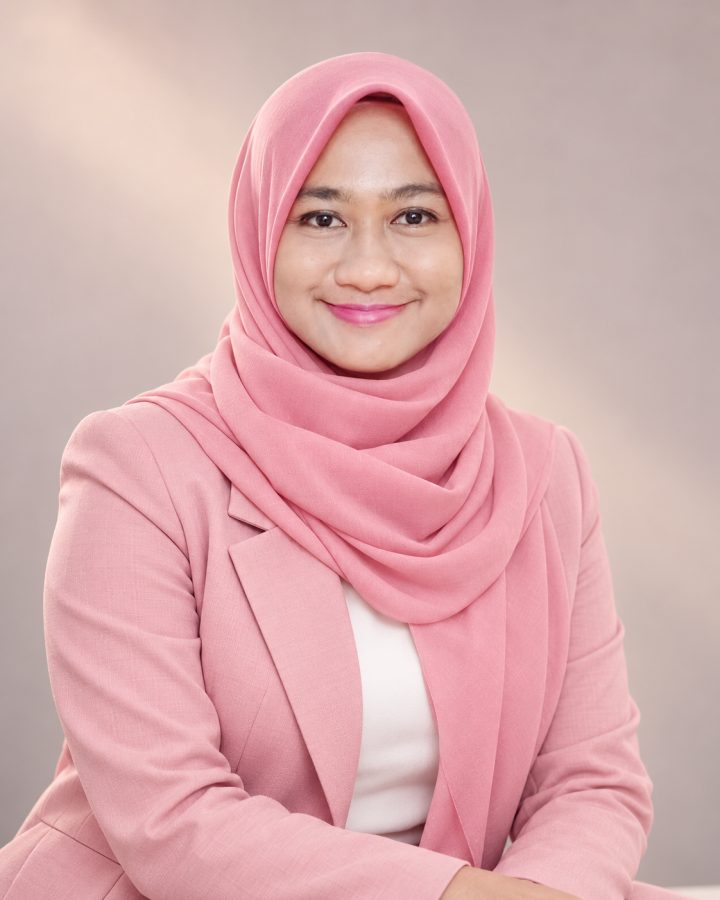 Intan Mardiana, Pengedar Sah JRM